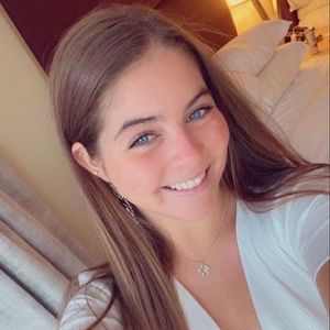 Meet your Posher, Annie